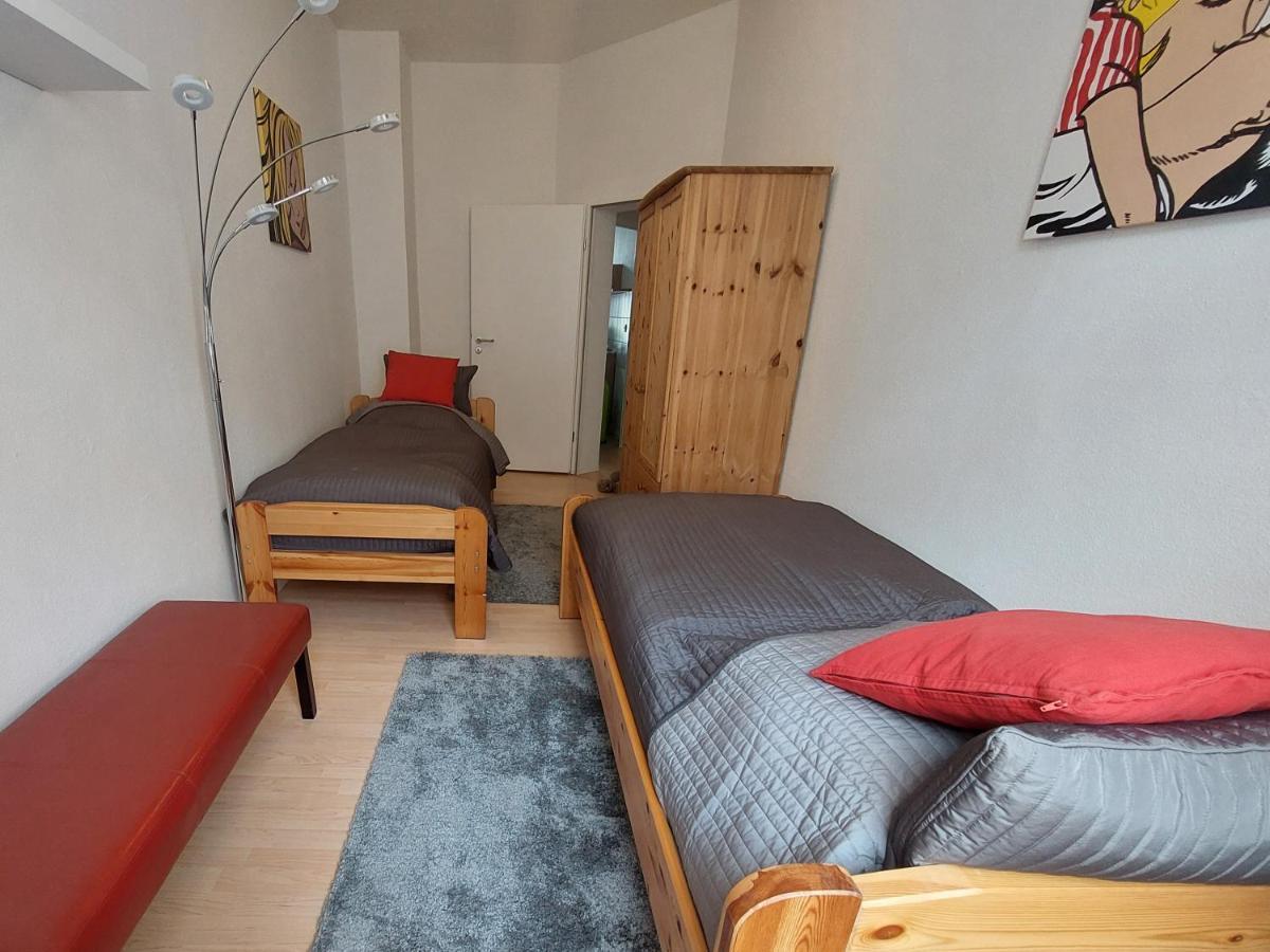 Schoene Zwei-Zimmer-Wohnung "W2" Mit 4 Einzelbetten Und Wlan In Zwenkau Bei Leipzig Im Neuseenland Extérieur photo