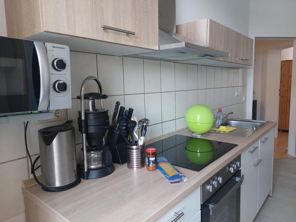 Schoene Zwei-Zimmer-Wohnung "W2" Mit 4 Einzelbetten Und Wlan In Zwenkau Bei Leipzig Im Neuseenland Extérieur photo