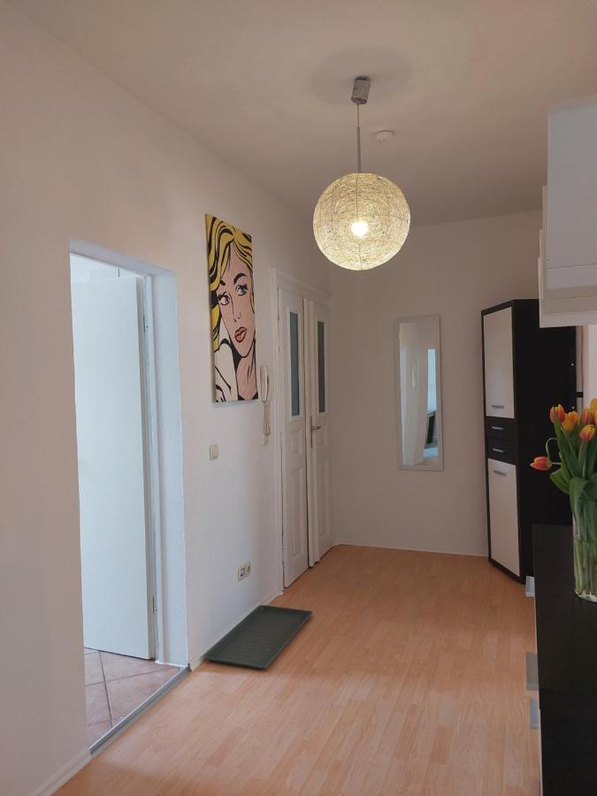 Schoene Zwei-Zimmer-Wohnung "W2" Mit 4 Einzelbetten Und Wlan In Zwenkau Bei Leipzig Im Neuseenland Extérieur photo