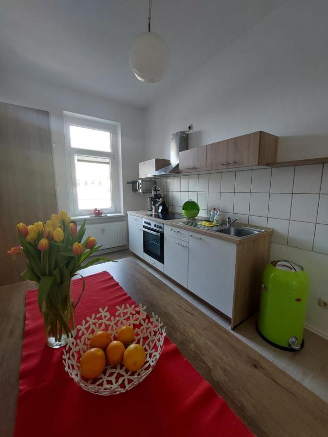 Schoene Zwei-Zimmer-Wohnung "W2" Mit 4 Einzelbetten Und Wlan In Zwenkau Bei Leipzig Im Neuseenland Extérieur photo