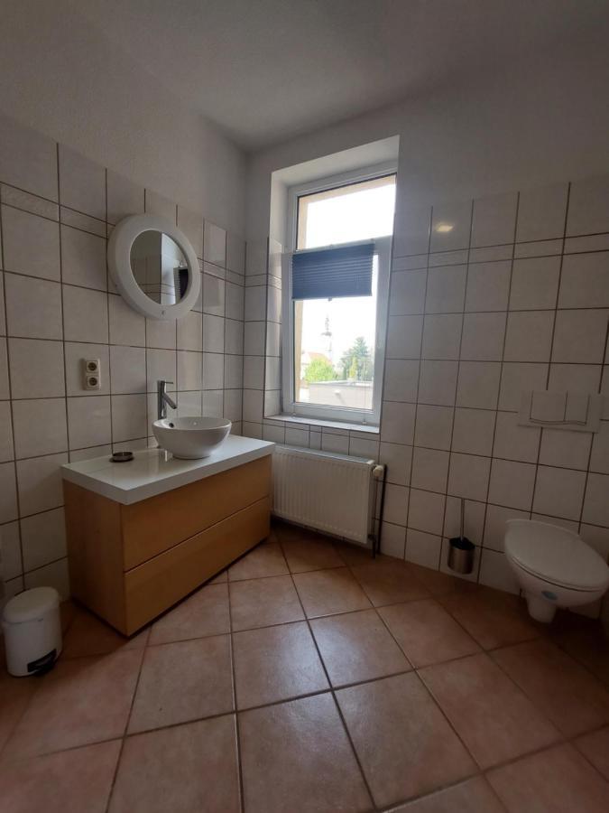 Schoene Zwei-Zimmer-Wohnung "W2" Mit 4 Einzelbetten Und Wlan In Zwenkau Bei Leipzig Im Neuseenland Extérieur photo