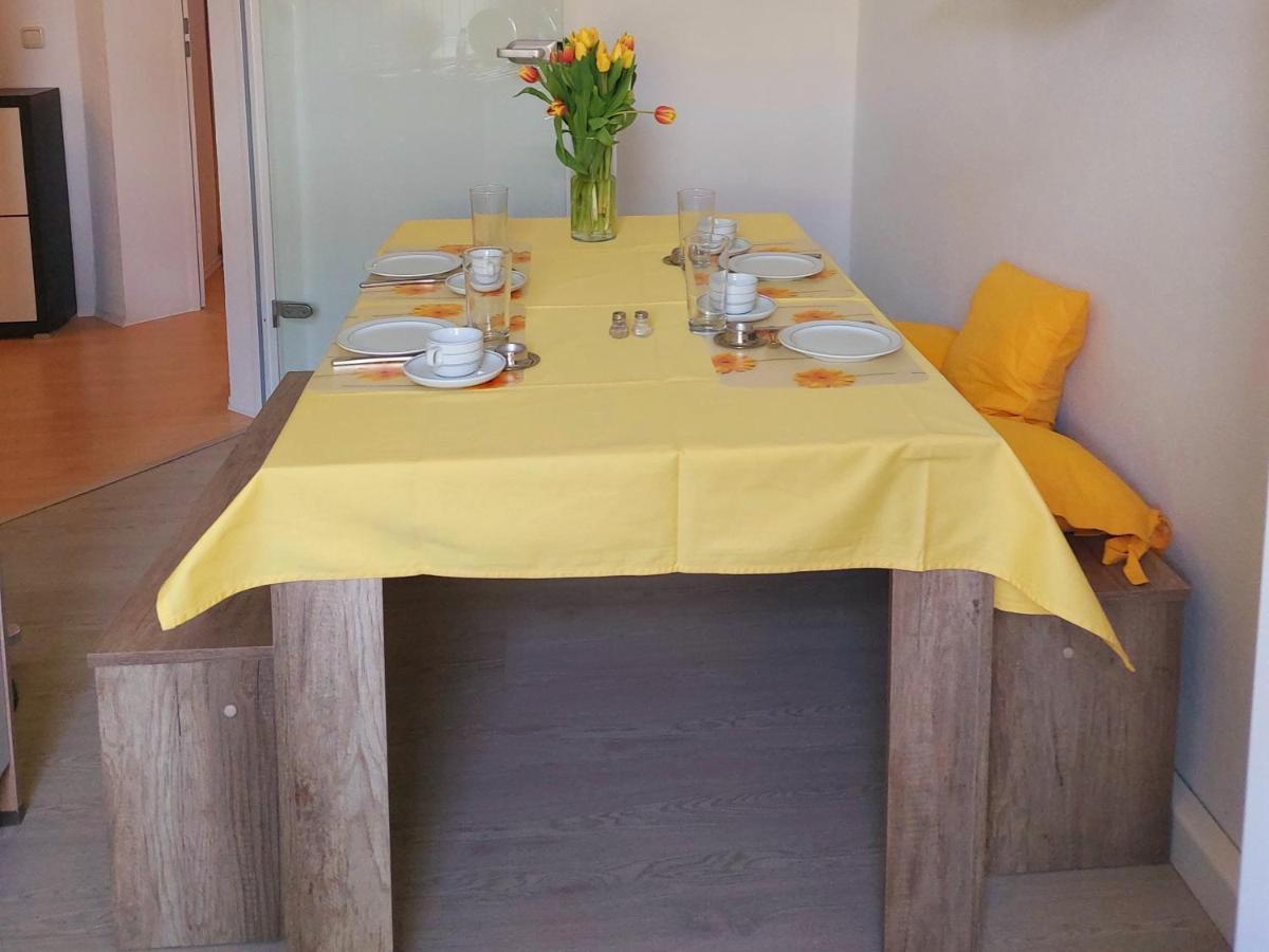 Schoene Zwei-Zimmer-Wohnung "W2" Mit 4 Einzelbetten Und Wlan In Zwenkau Bei Leipzig Im Neuseenland Extérieur photo